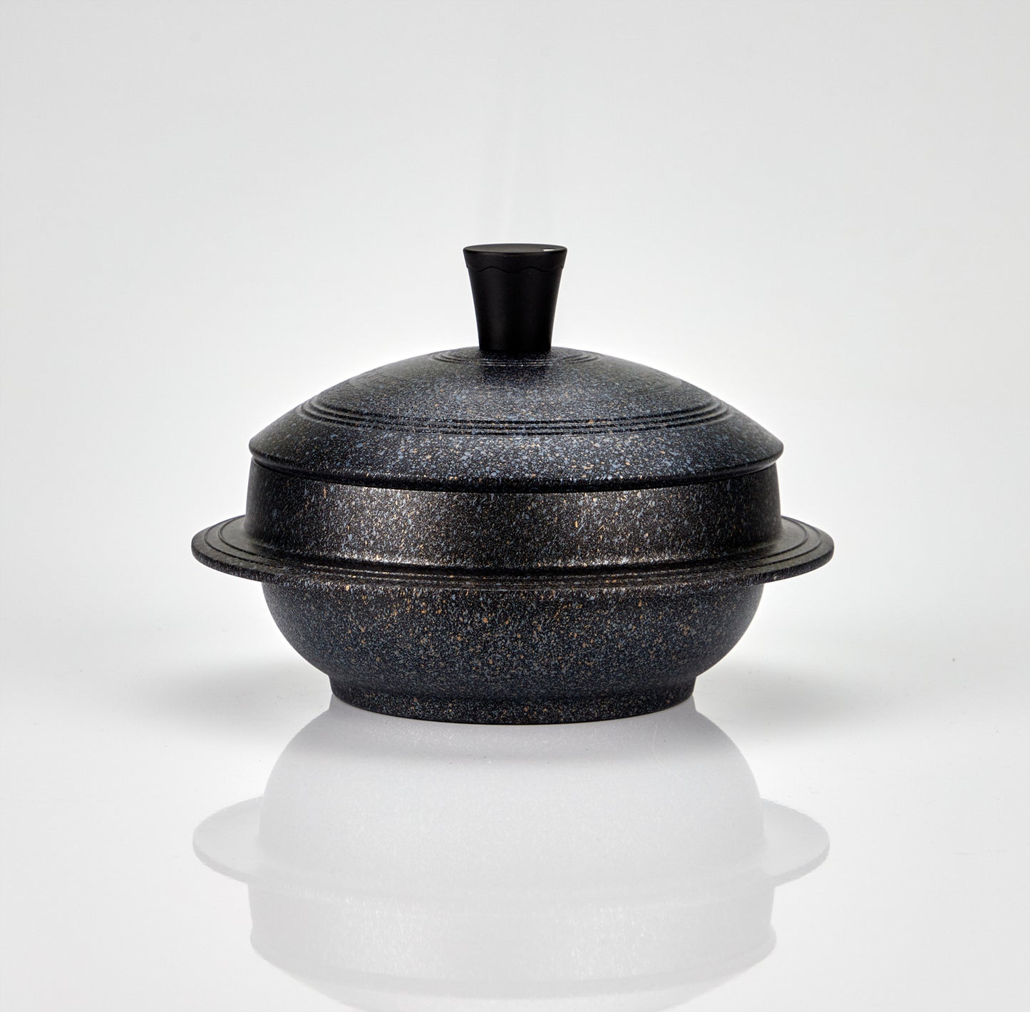 Traditional Korean Cauldron to cook steamed rice in